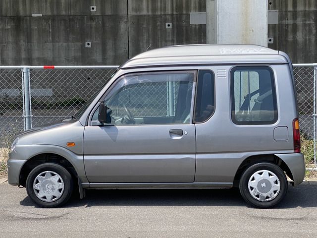 MINICA TOPPO van