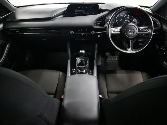 MAZDA3 FASTBACK