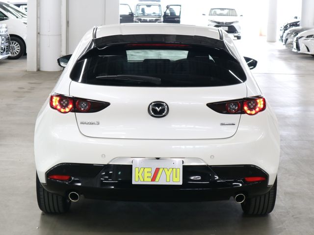 MAZDA3 FASTBACK