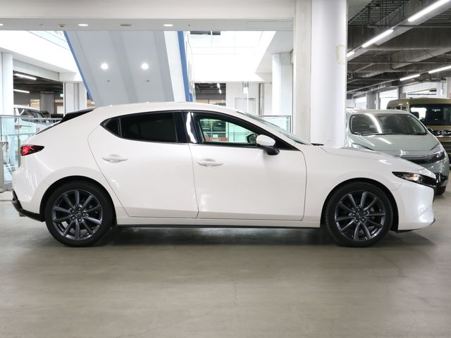MAZDA3 FASTBACK