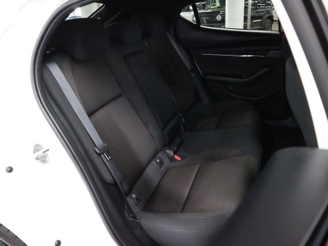 MAZDA3 FASTBACK