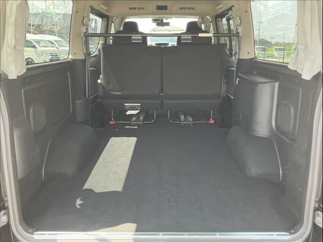 NV350 CARAVAN