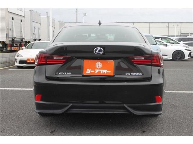 LEXUS IS300h
