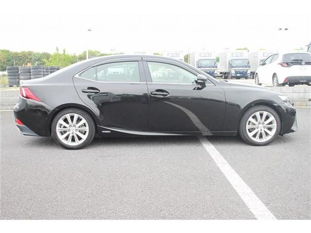 LEXUS IS300h