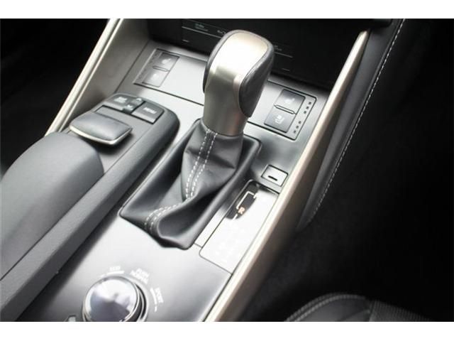 LEXUS IS300h