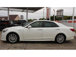 CROWN sedan hybrid