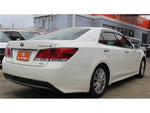 CROWN sedan hybrid