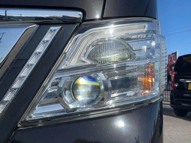 NV350 CARAVAN 4WD