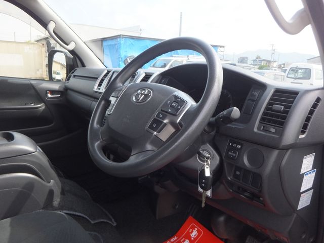 HIACE van 4WD