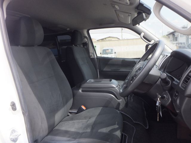 HIACE van 4WD