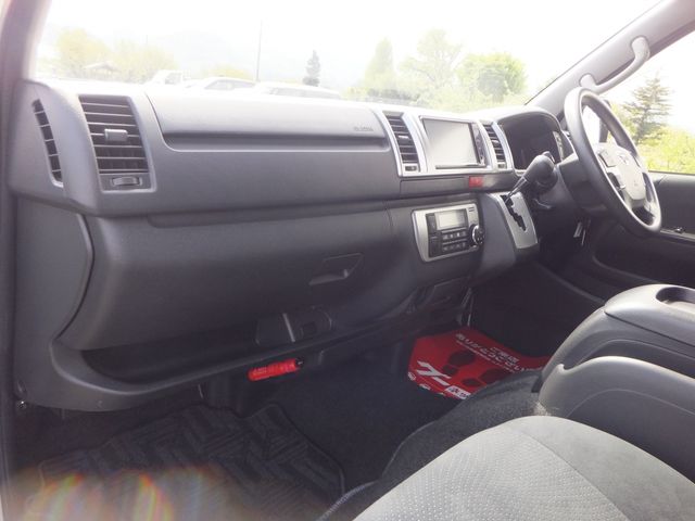 HIACE van 4WD