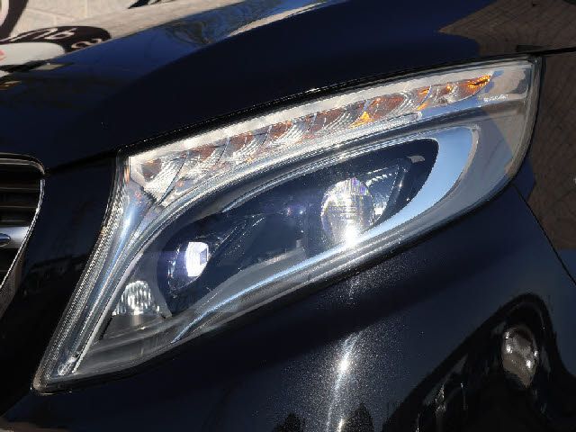 MERCEDES BENZ V class
