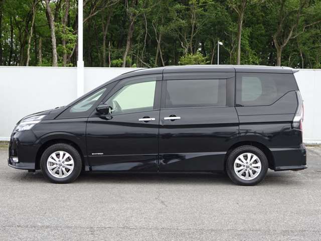 SERENA S-HYBRID 4WD