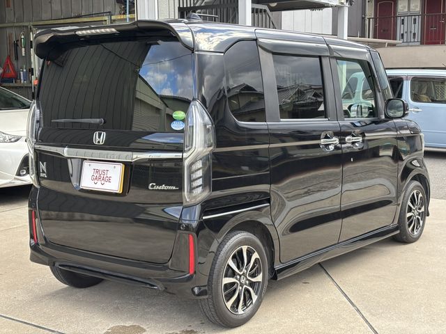 N BOX CUSTOM