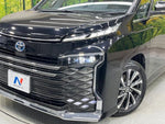 VOXY HYBRID