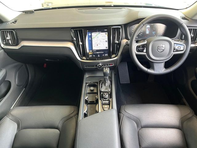 VOLVO V60 CROSS COUNTRY