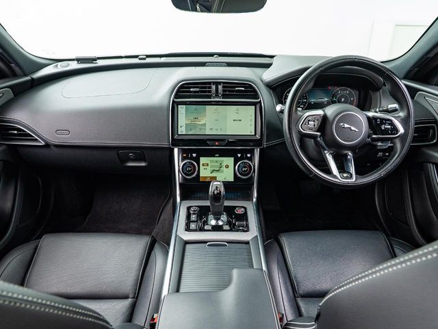 JAGUAR XEseries