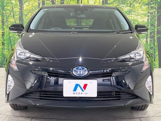 PRIUS 4WD