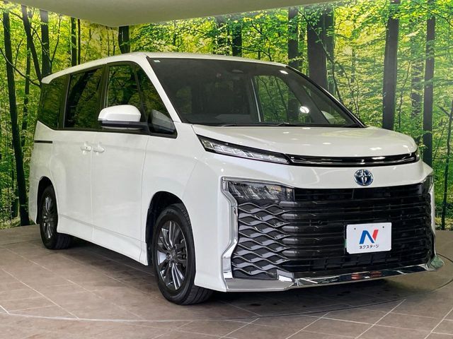 VOXY HYBRID
