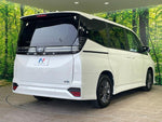 VOXY HYBRID
