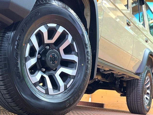 LANDCRUISER 70