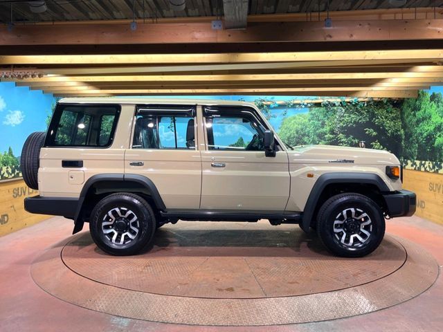 LANDCRUISER 70