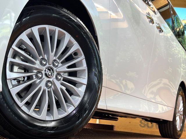 ALPHARD hybrid