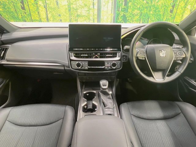 CROWN sedan hybrid 4WD