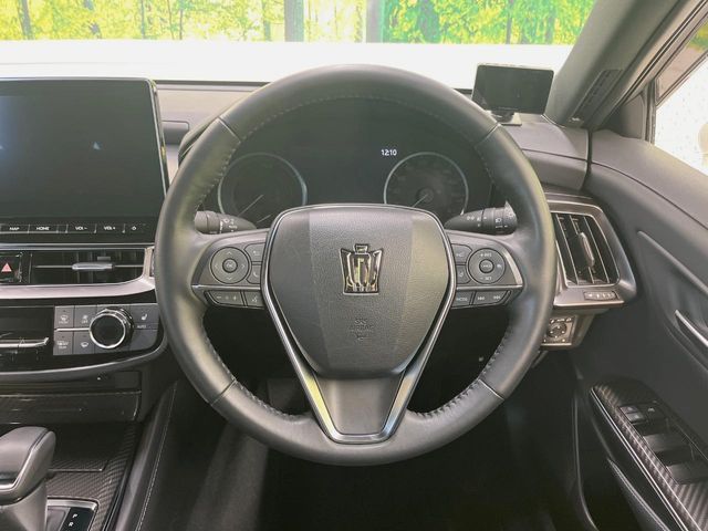 CROWN sedan hybrid 4WD