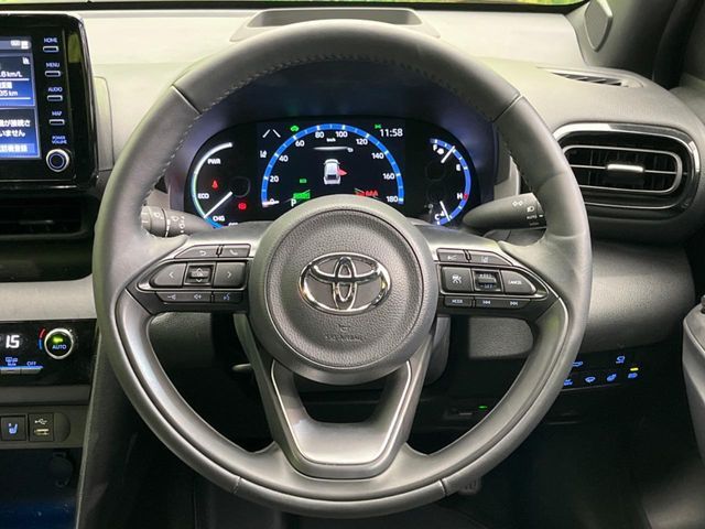 YARIS CROSS HYBRID