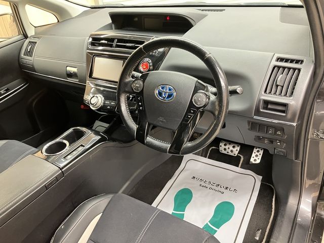 PRIUS Alpha