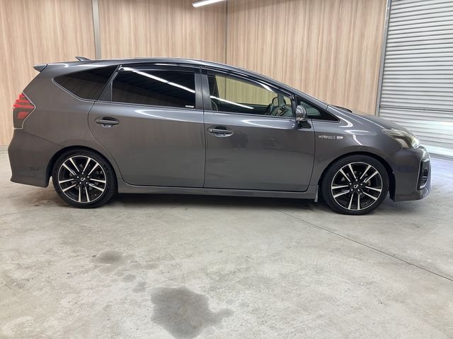 PRIUS Alpha