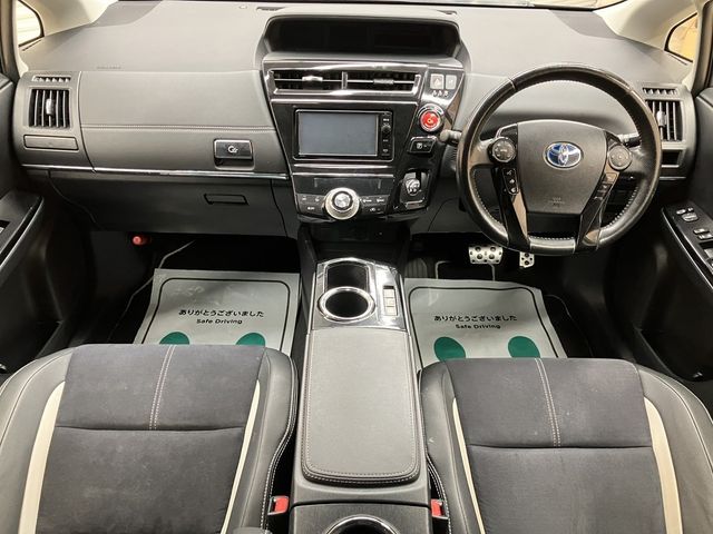 PRIUS Alpha