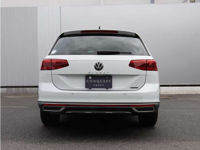VOLKSWAGEN PASSAT Alltrack