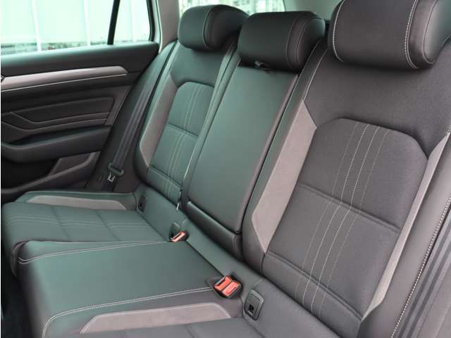 VOLKSWAGEN PASSAT Alltrack