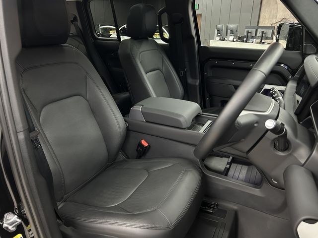 ROVER DEFENDER