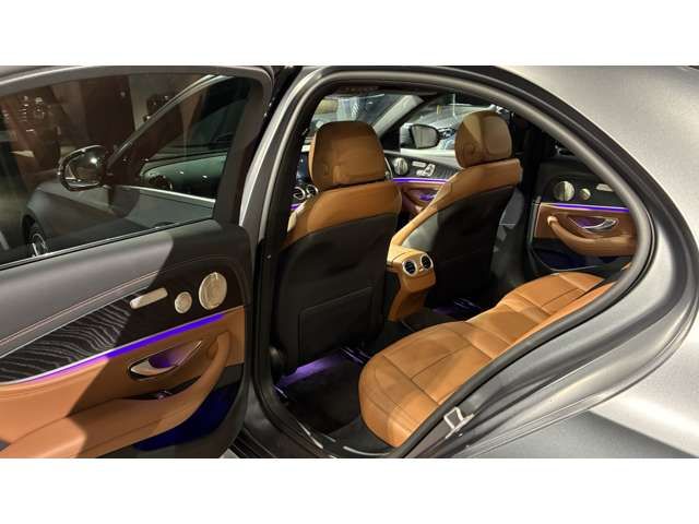 MERCEDES BENZ E-Class sedan