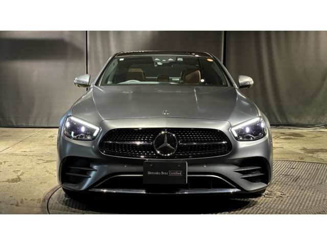 MERCEDES BENZ E-Class sedan