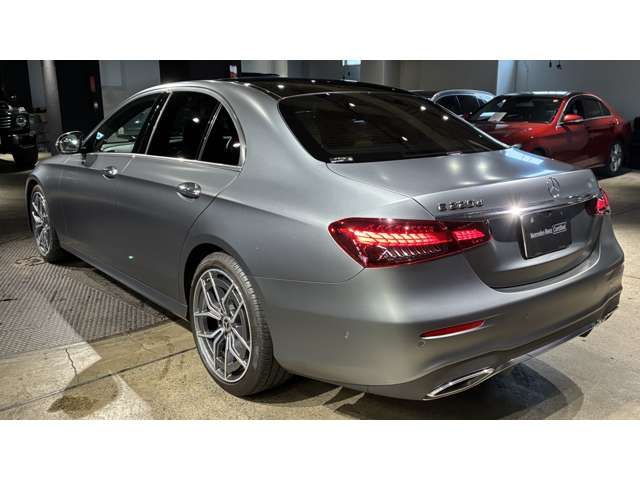 MERCEDES BENZ E-Class sedan
