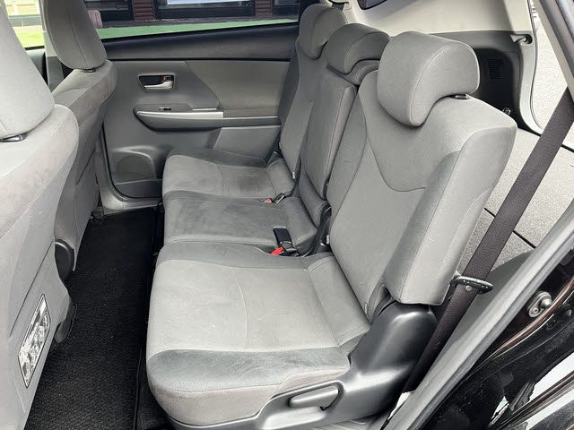 PRIUS Alpha