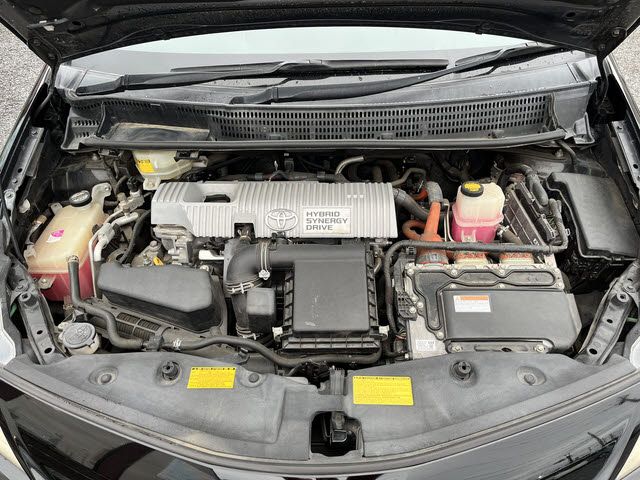 PRIUS Alpha