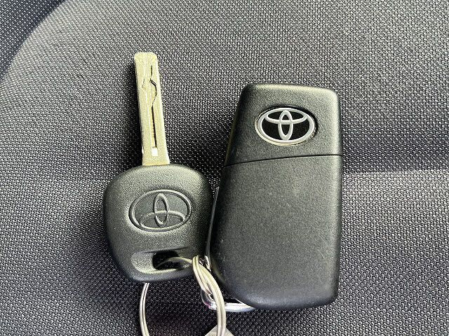 YARIS HYBRID