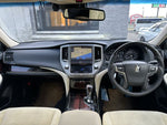CROWN sedan 4WD