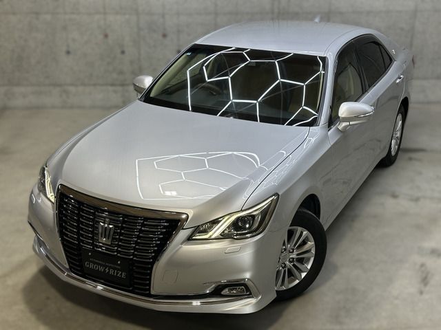 CROWN sedan 4WD