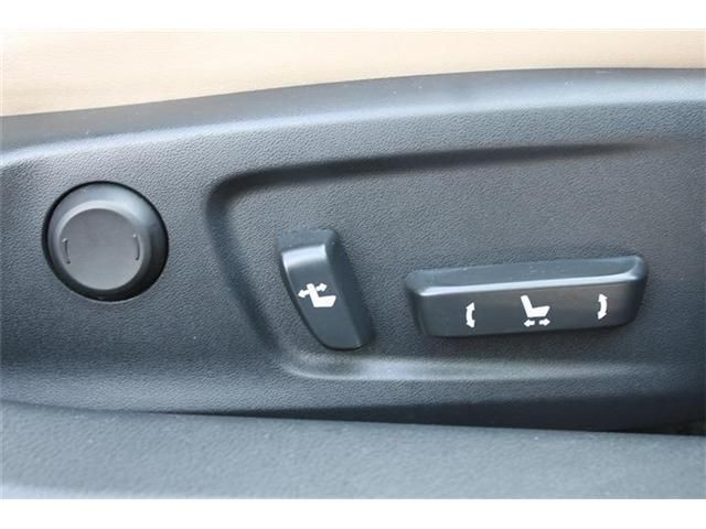 LEXUS IS200t