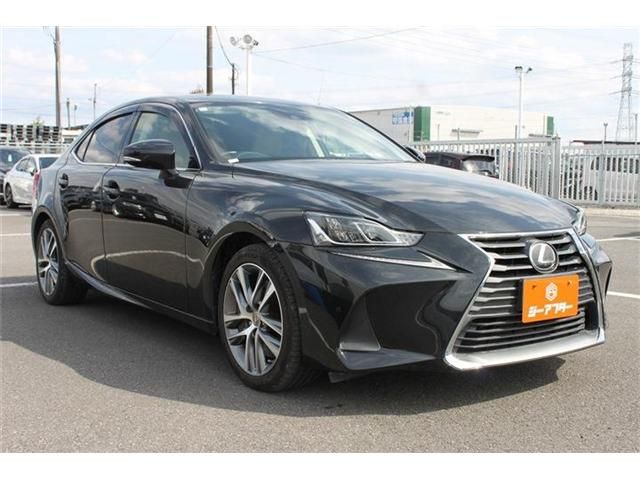LEXUS IS200t