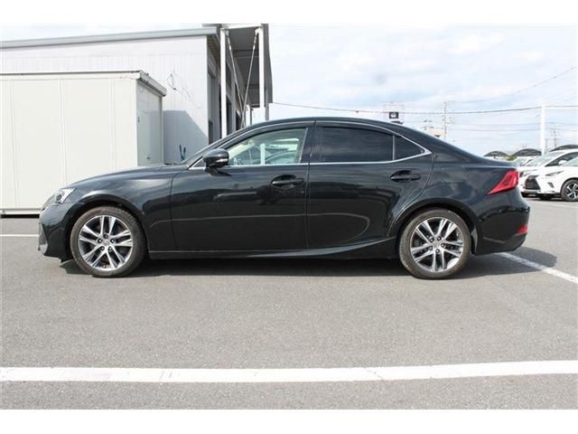 LEXUS IS200t
