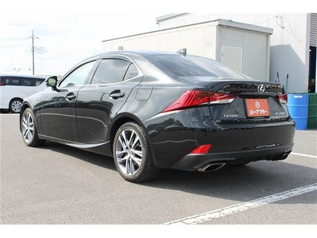 LEXUS IS200t