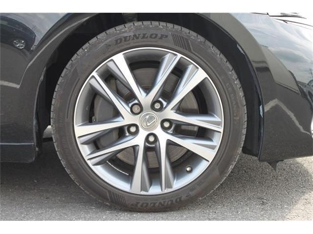 LEXUS IS200t