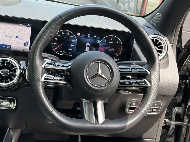 MERCEDES BENZ GLA class
